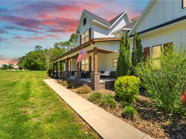 4205 N Rainbow Farm Rd, Bentonville, AR 72713