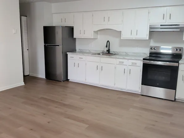 Englewood, 1742 Englewood Dr, Staunton, VA 24401
