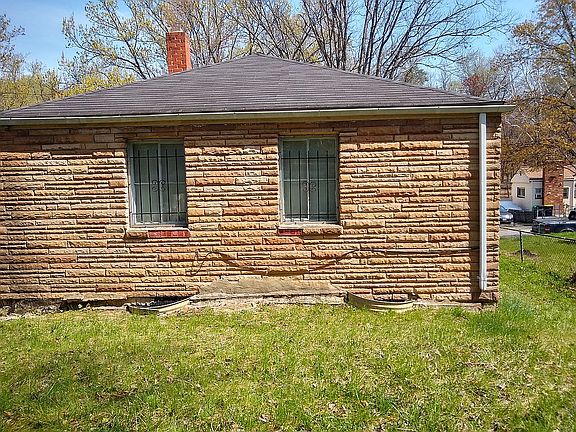 4th image of 1400 Farmingdale Ave