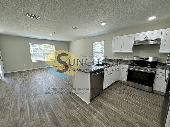 4th image of 11479 Oakfield Ct #101