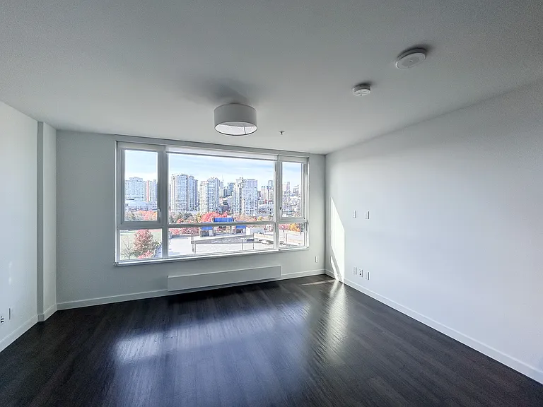 183 Georgia St E — Photo 57