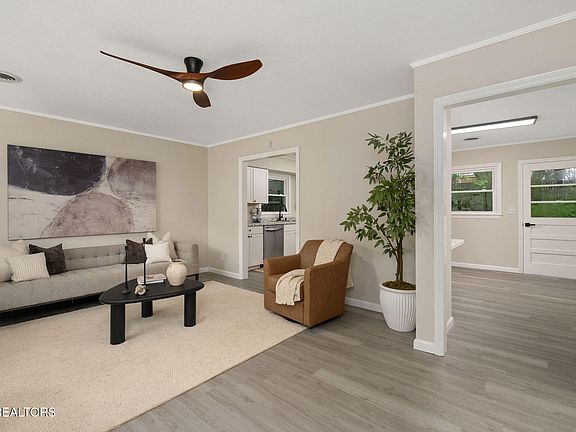 4th image of 630 Briar Patch Ln