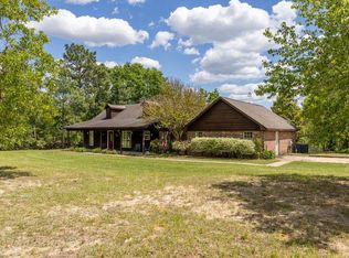 102 Mockingbird Ln, Box Springs, GA 31801