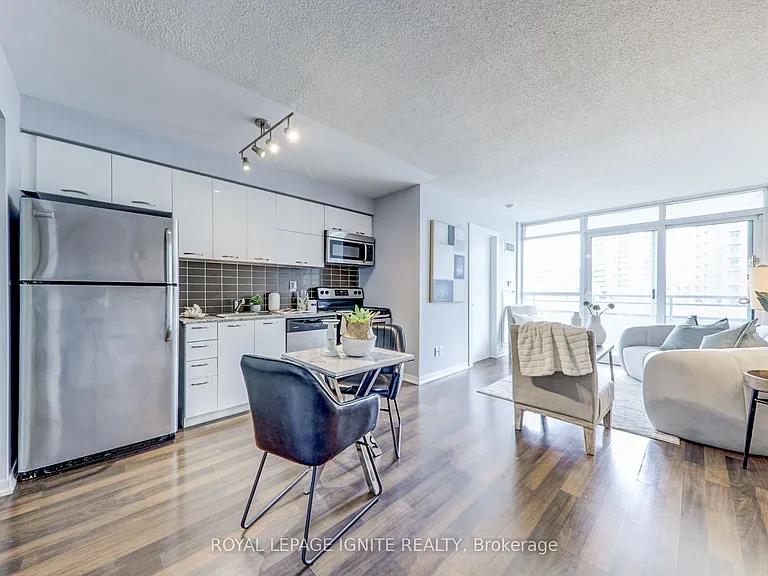 38 Joe Shuster Way #722 — Photo 9
