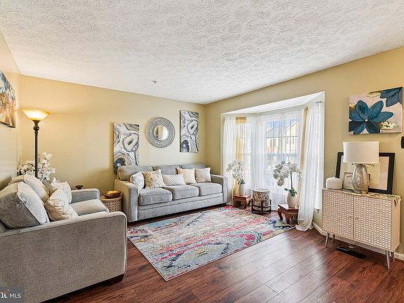 3rd image of 1025 Jeanett Way