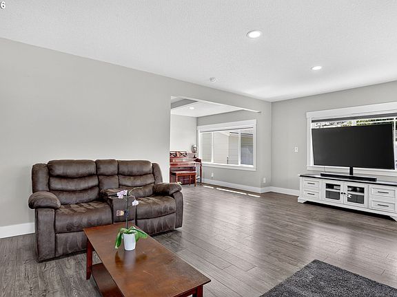 5th image of 4856 SE 99th Ave