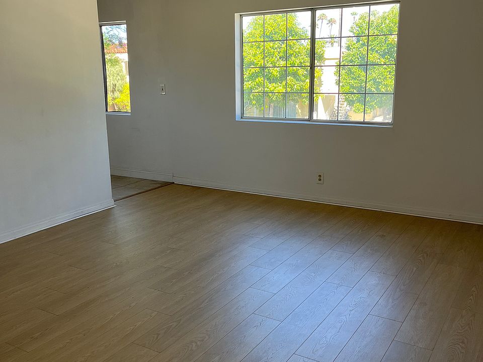 very bright, french window, spacious and roomy