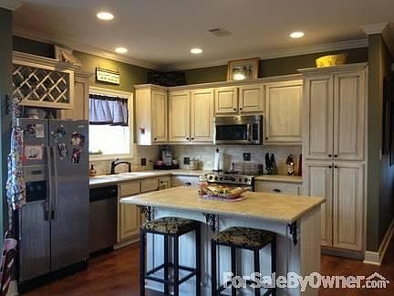 custom cabniets with glaze finish