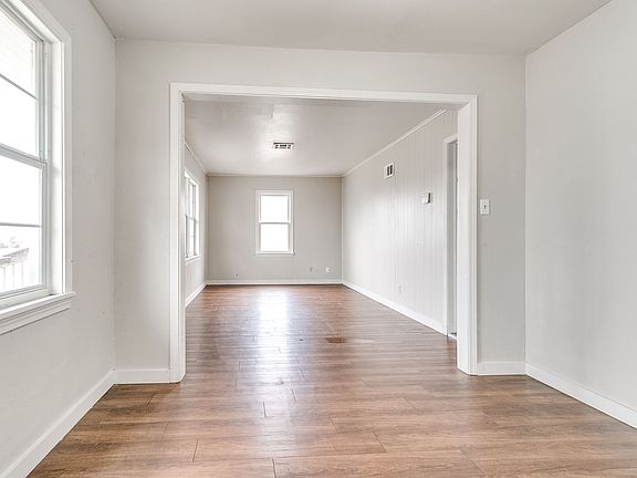 2nd image of 7402 SE 15th St