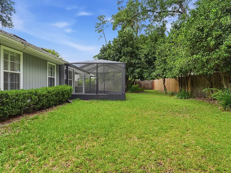 6831 SW 80th Dr — Photo 25