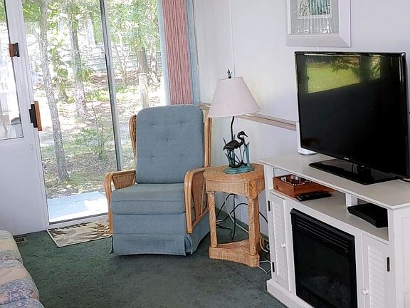 5th image of 245 Holly Dr Unit 245