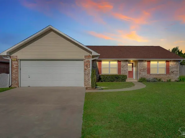 2121 Coral Creek Dr, Pensacola, FL 32506