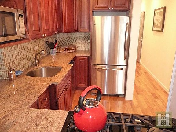 4th image of 123 W 131st St #4