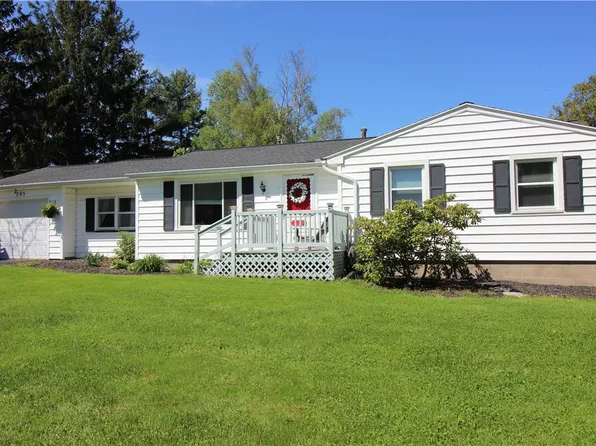 7703 Roder Pkwy, Ontario, NY 14519