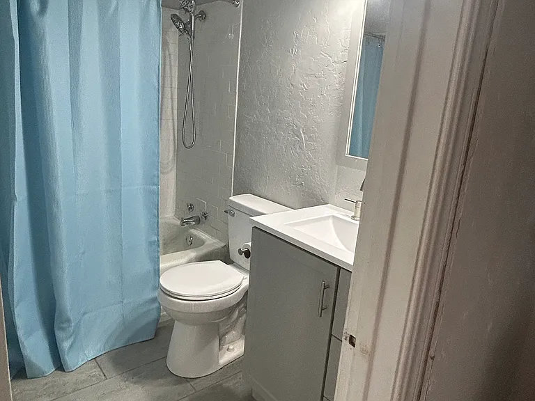 2102 N Dorothy Ave — Photo 4