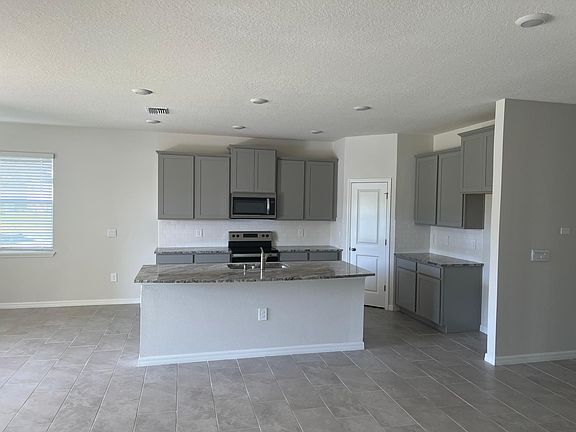 5th image of 2020 Midnight Pearl Dr