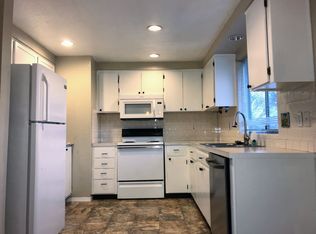 342 Corona Loop Rd, Roseburg, OR 97471