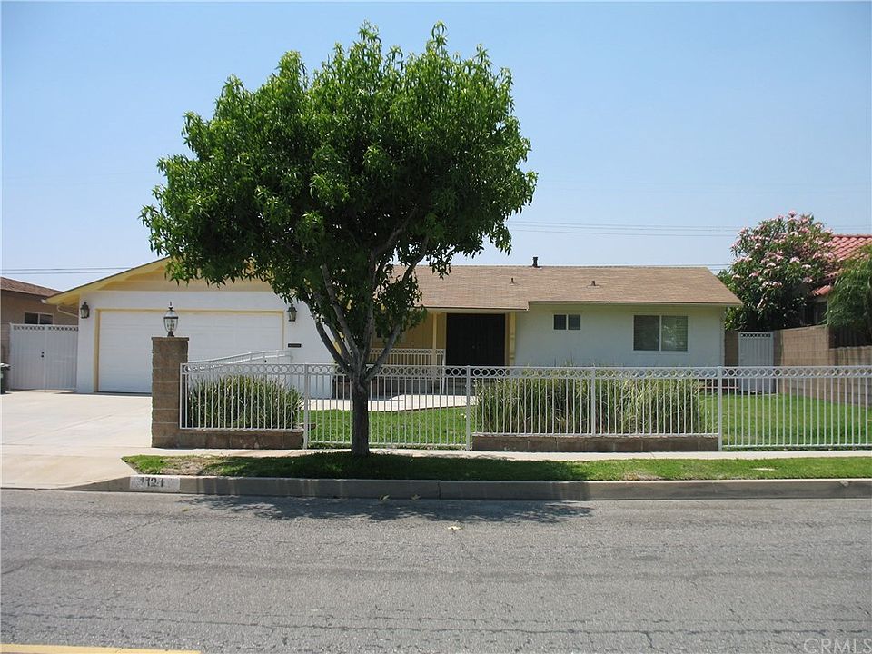 1st image of 1121 N Pasadena Ave