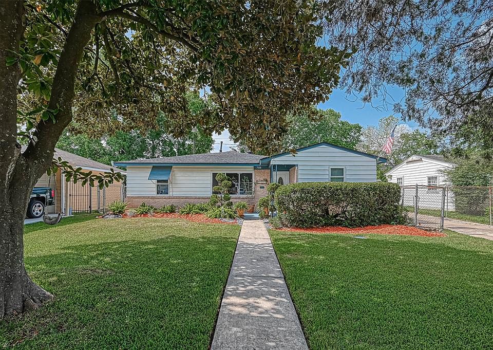 1st image of 7332 La Paseo St