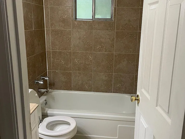 2317 Ohio Ave #11 — Photo 6