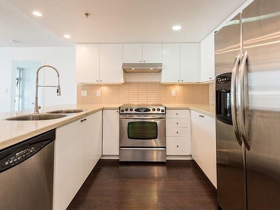 3rd image of 4400 Buchanan St #1103