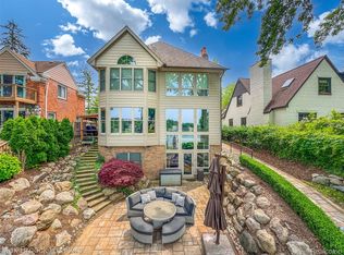 6510 Commerce Rd, West Bloomfield, MI 48324