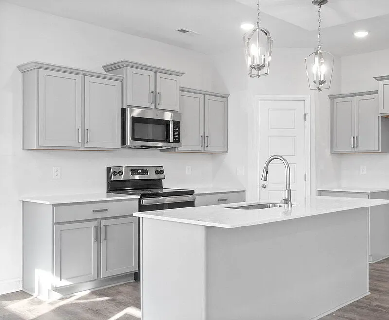 4 bed, 2.5 bath, 2081 sqft, $1,990 — Photo 4