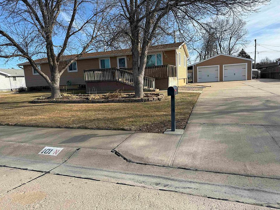 1st image of 101 N Allen Ave