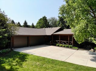 21828 W Whitehall Ct, Antioch, IL 60002