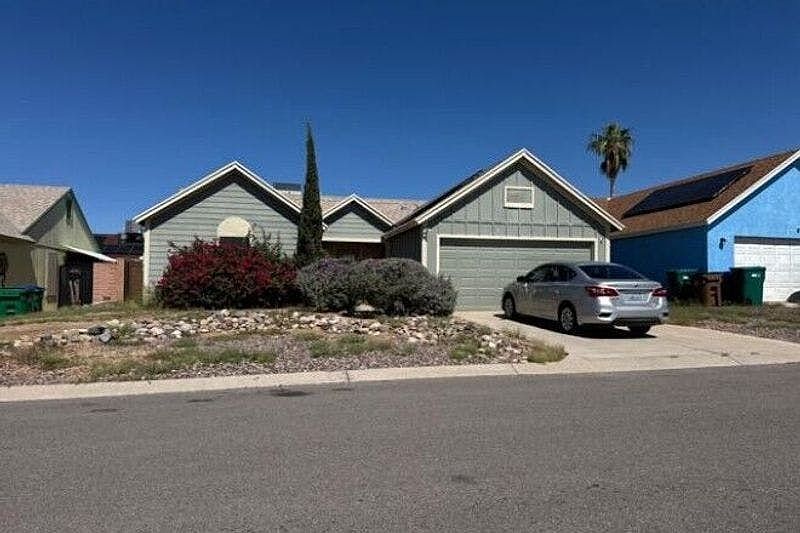 1st image of 4030 W Norwood St