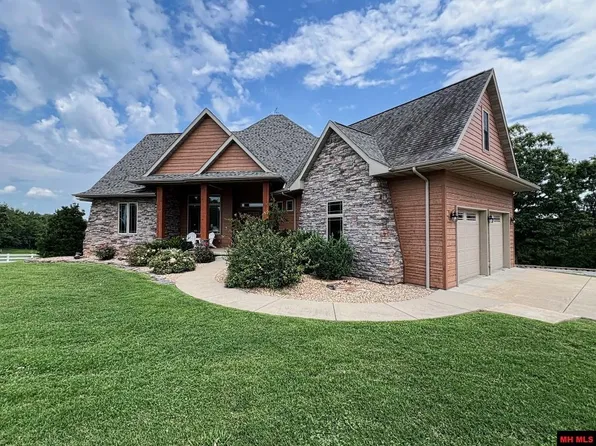 71 Wolfley Rd, Mountain Home, AR 72653