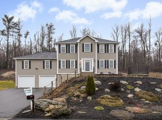 17 Grizzly Dr, Rutland, MA 01543