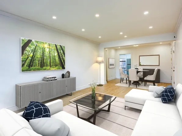 100-25 Queens Boulevard image 11 of 40