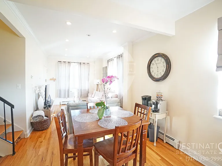 720 6th Ave #2 — Photo 3