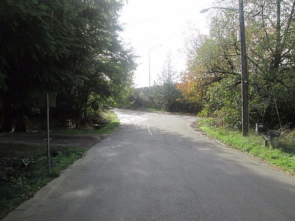 Exterior Neighborhood (street photo)