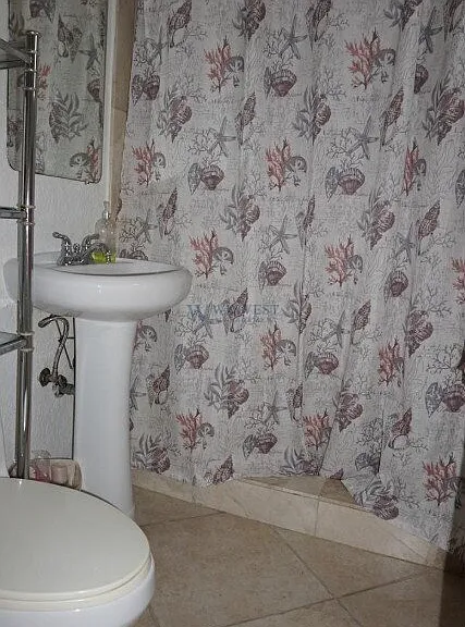 150 SW 10th St #3 — Photo 3