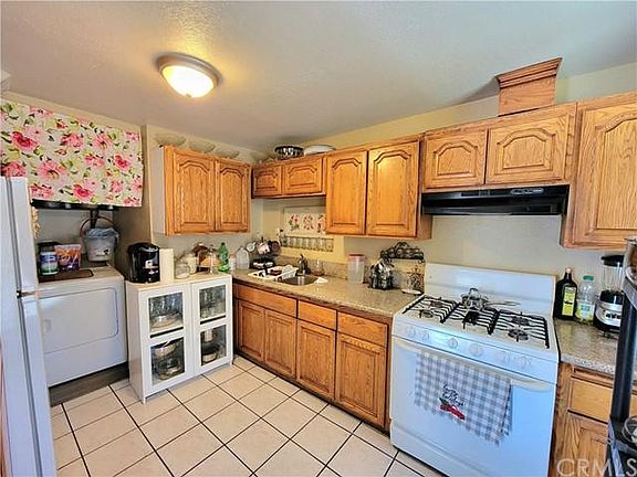 5th image of 11505 Perkins Ave