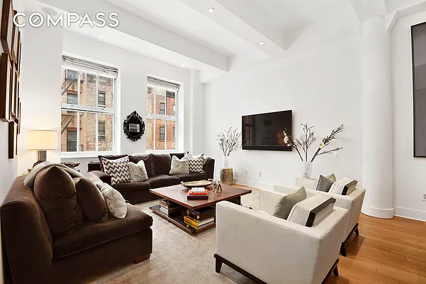 Sold by Compass | media 22