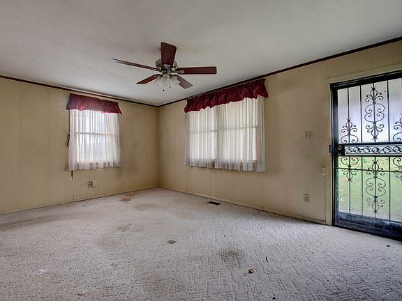 5th image of 2422 Larkwood Ln