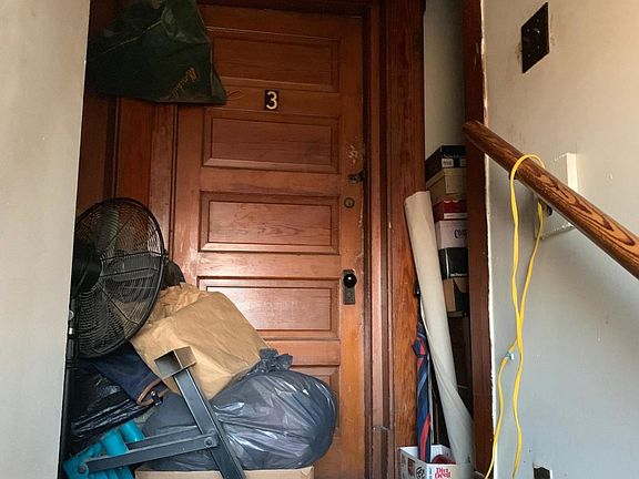 5th image of 530 Reynolds Ave