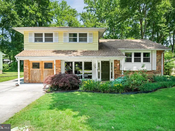 39 Cornwall Dr, Newark, DE 19711