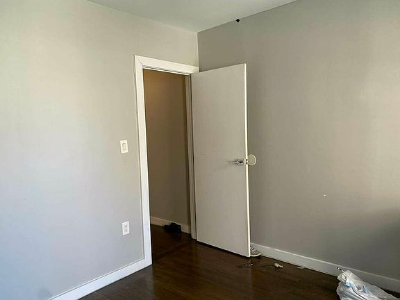 5th image of 328 E 106th St APT 8A