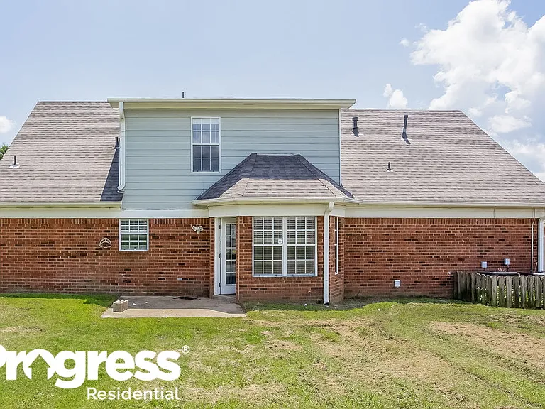 1862 Towson Ln — Photo 18