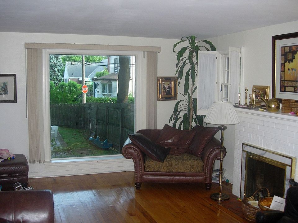 2nd image of 86-95 Sancho St
