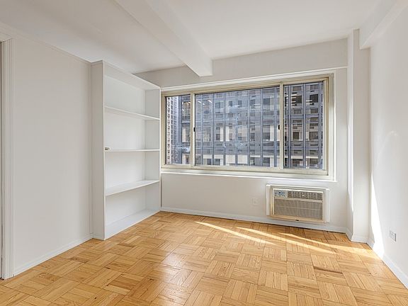 3rd image of 249 E 48th St APT 7C