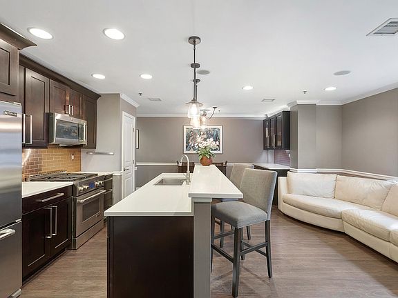 3rd image of 1331 Grand St APT 207