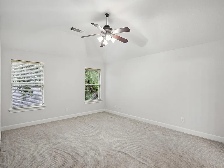 90 Panterra Way — Photo 24