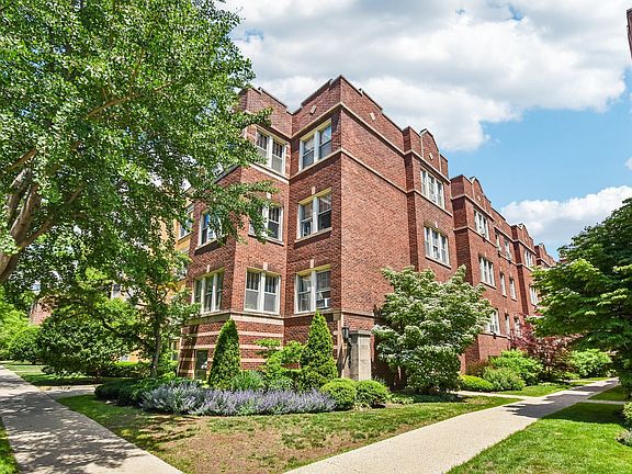 3rd image of 240 S Maple Ave APT 2W