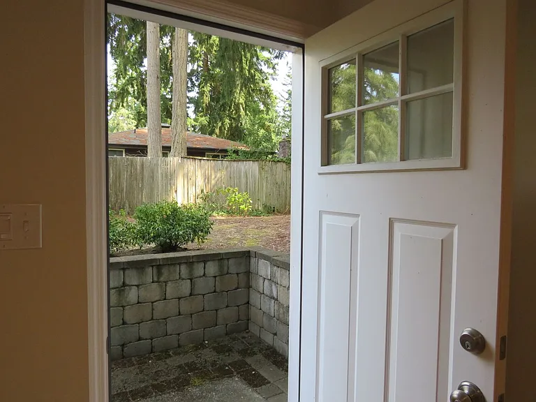 15105 SE 20th St — Photo 22