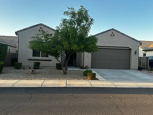 2712 E Redwood Pl Photo 1